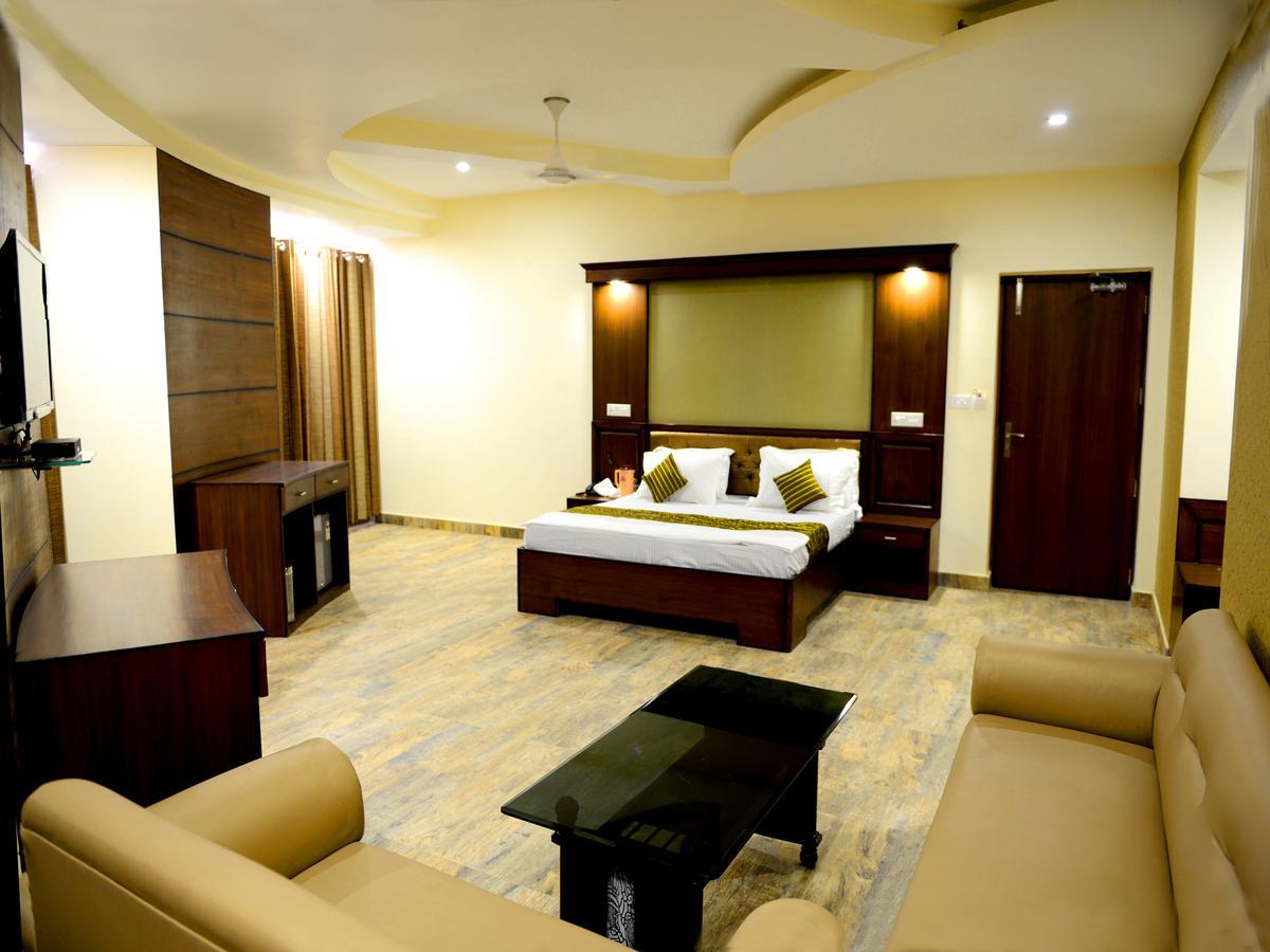 Anurag Hotel Katra  Exterior photo