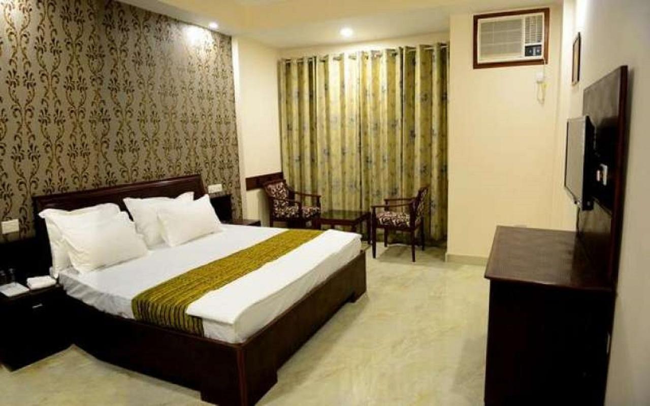Anurag Hotel Katra  Exterior photo